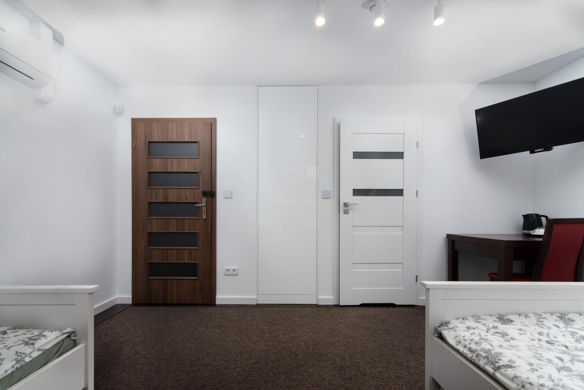 Hubertus Hotel Wola Rzedzinska ภายนอก รูปภาพ