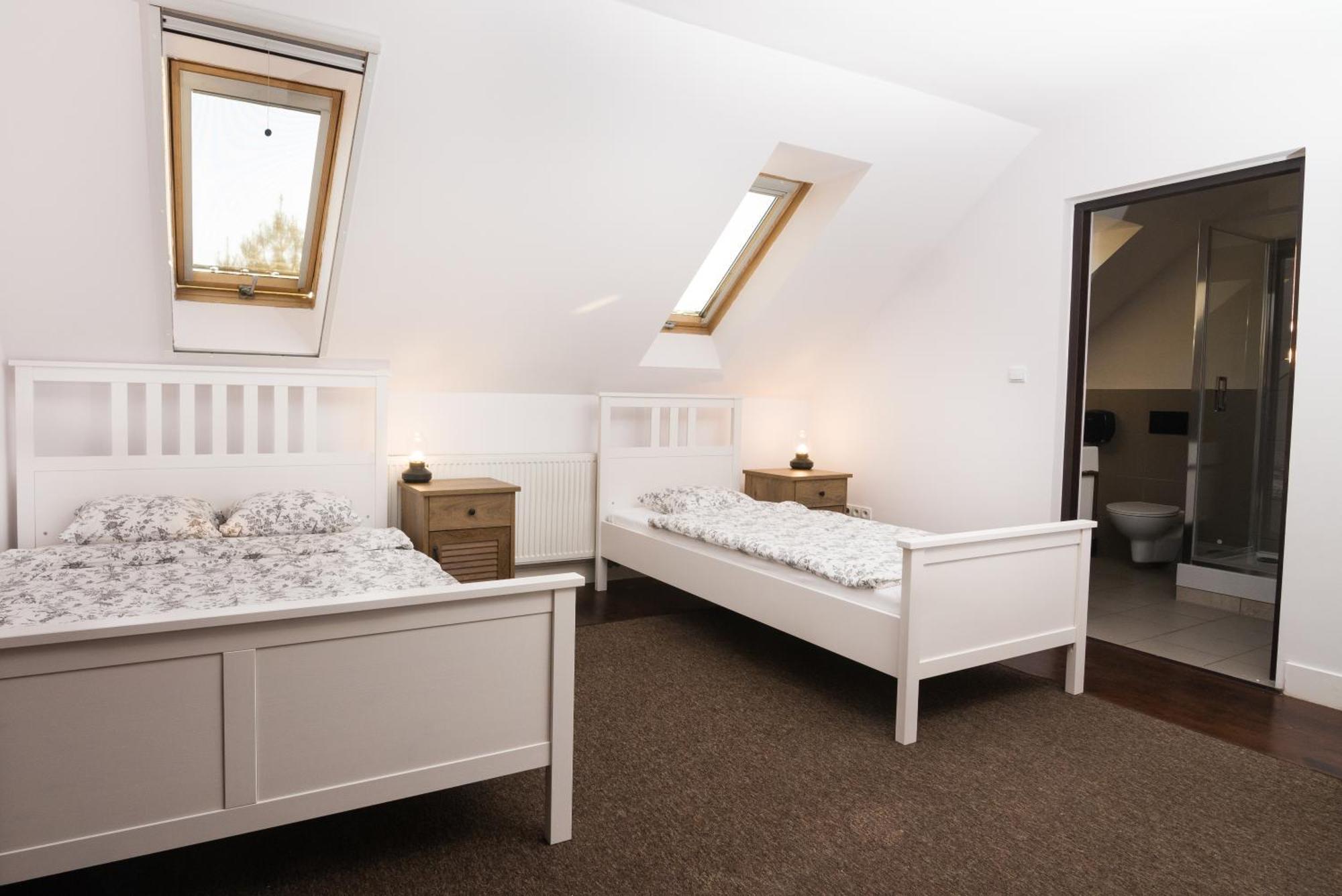 Hubertus Hotel Wola Rzedzinska ภายนอก รูปภาพ