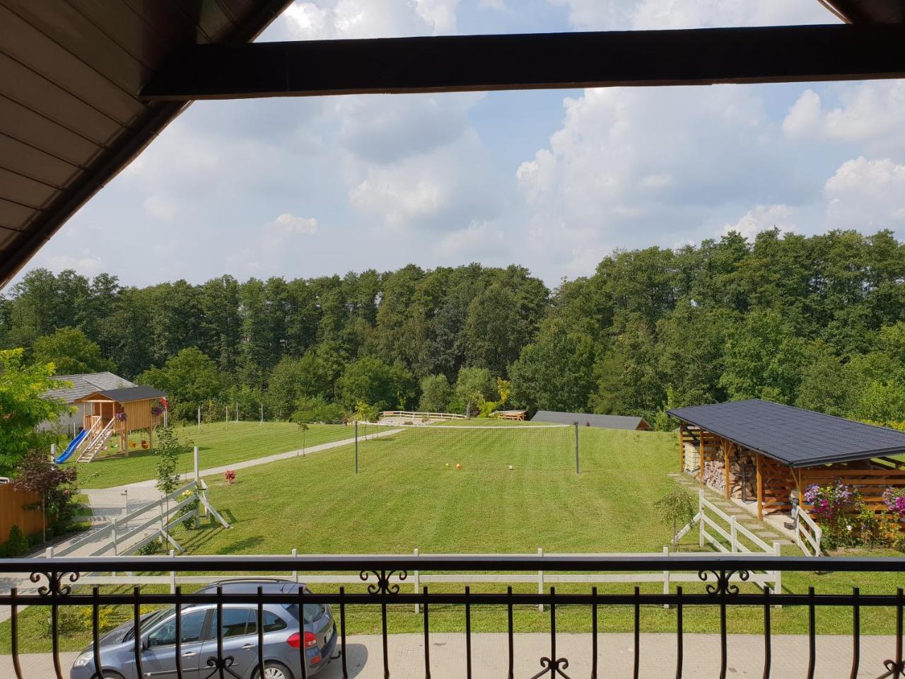 Hubertus Hotel Wola Rzedzinska ภายนอก รูปภาพ
